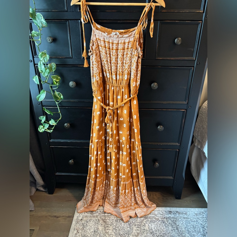 In Loom Penelope Dress size L, Maxi with tie straps, floral, & geometric print